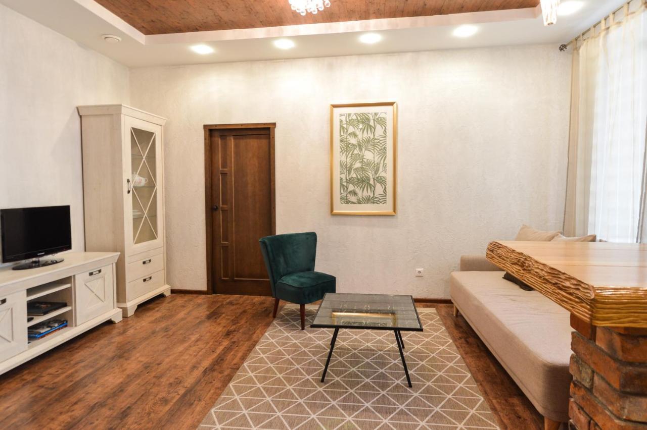 Courtyard Gallery Apartment With Free Parking Kaunas Ngoại thất bức ảnh