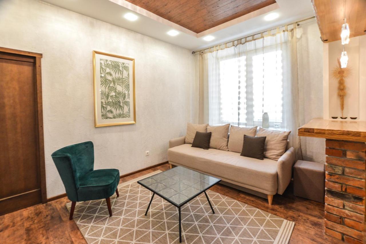 Courtyard Gallery Apartment With Free Parking Kaunas Ngoại thất bức ảnh
