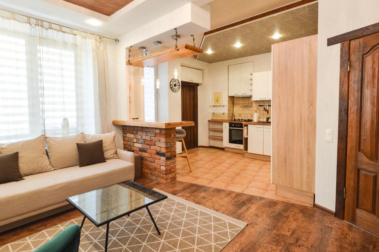 Courtyard Gallery Apartment With Free Parking Kaunas Ngoại thất bức ảnh